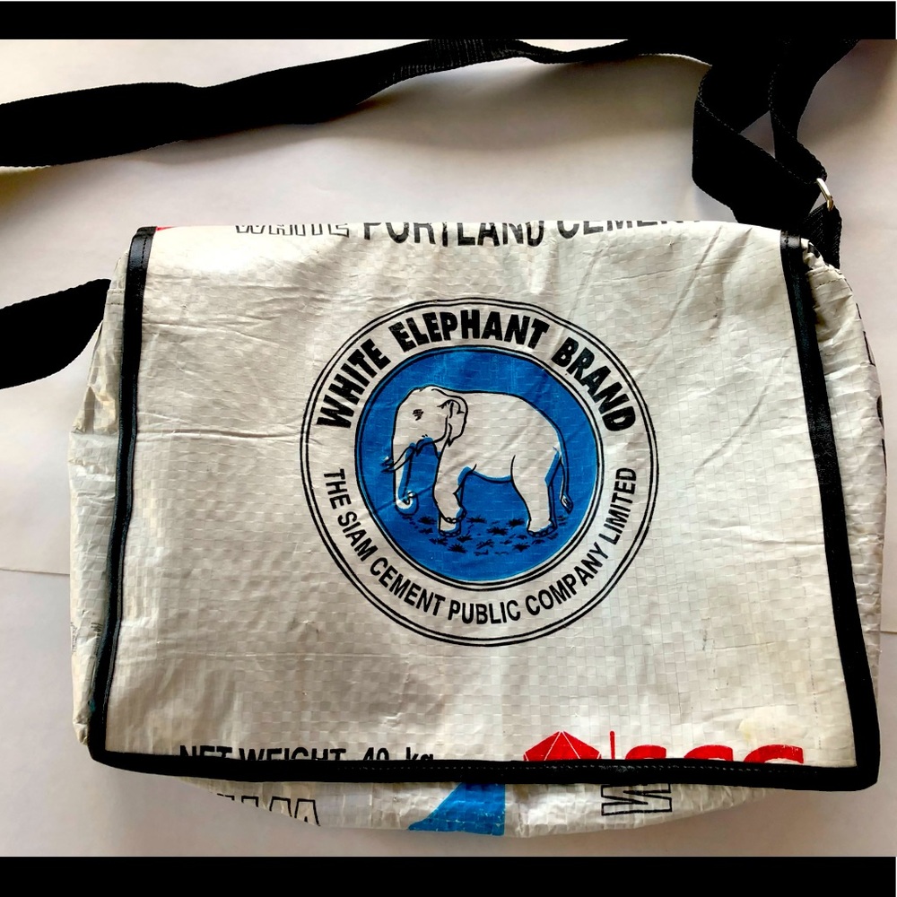 White Elephant Brand Deluxe Recycled Shoulder bag